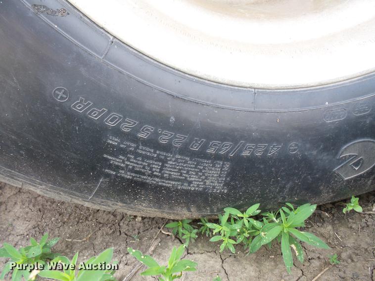 image for item DV9437 1984 J&L Tank Inc. JLST double hopper bottom wet/dry grain trailer