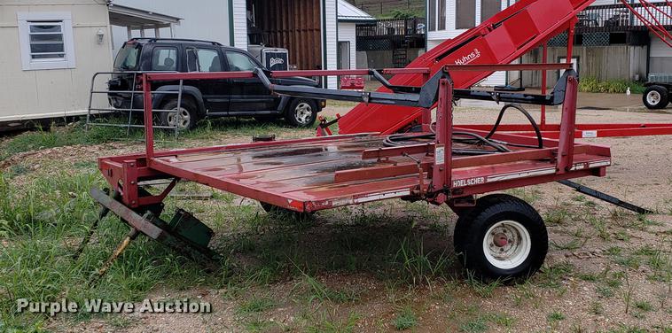 image for item EF9787 Hoelscher 1000 square bale accumulator