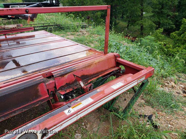 image for item EF9787 Hoelscher 1000 square bale accumulator