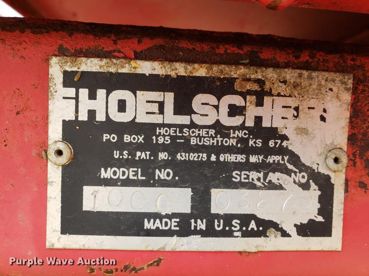 image for item EF9787 Hoelscher 1000 square bale accumulator