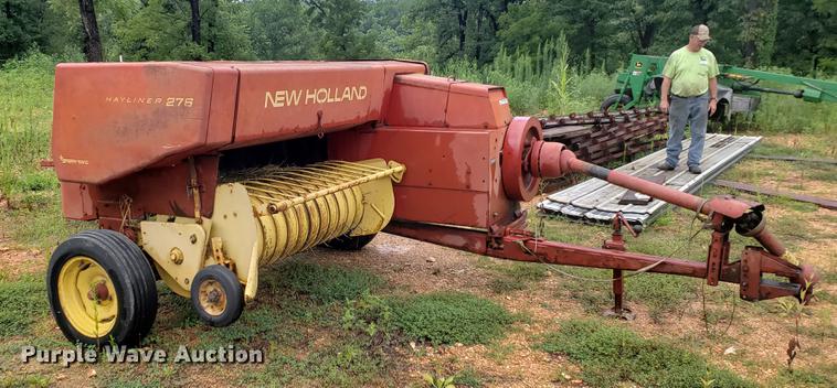image for item EF9790 New Holland Hayliner 276 square baler