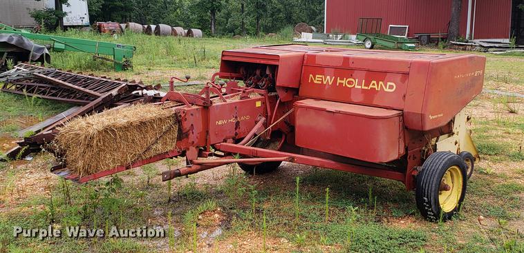 image for item EF9790 New Holland Hayliner 276 square baler