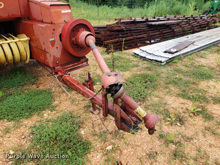image for item EF9790 New Holland Hayliner 276 square baler