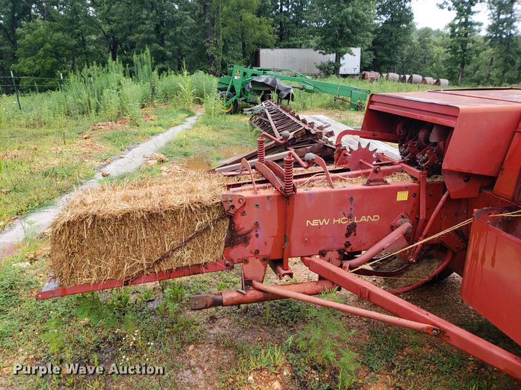image for item EF9790 New Holland Hayliner 276 square baler
