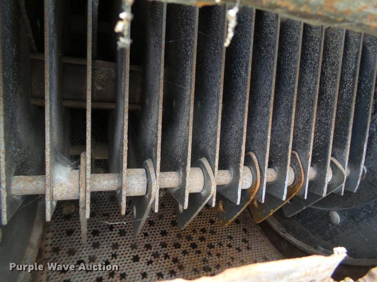 image for item EI9619 John Deere 400 tub grinder