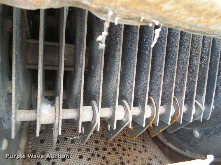 image for item EI9619 John Deere 400 tub grinder