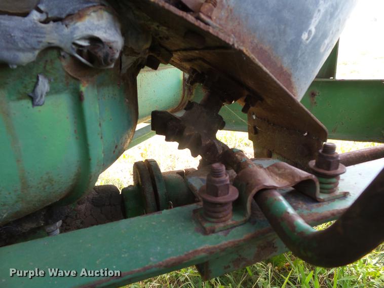 image for item EI9619 John Deere 400 tub grinder