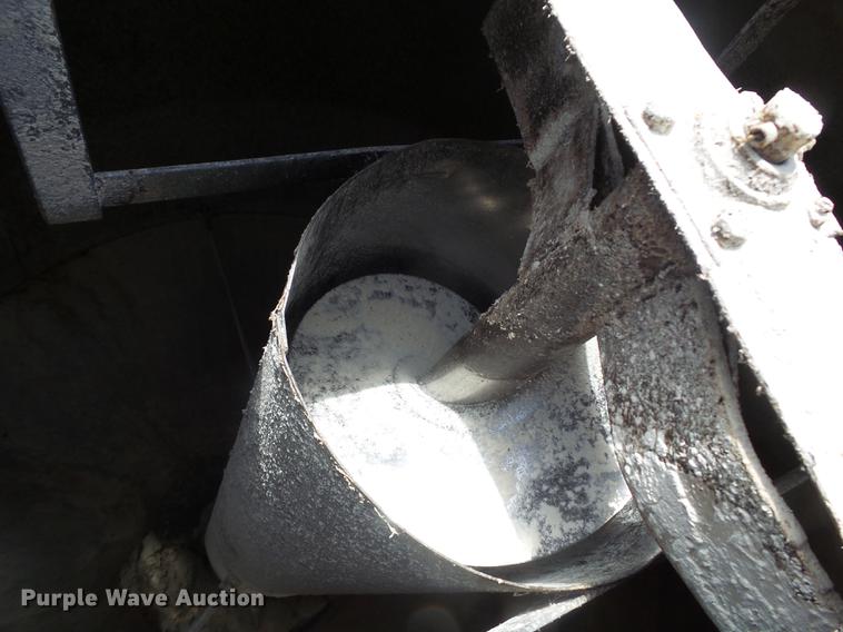 image for item EI9619 John Deere 400 tub grinder