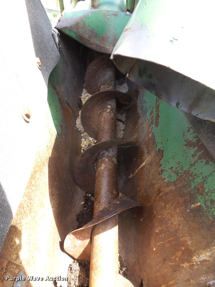 image for item EI9619 John Deere 400 tub grinder