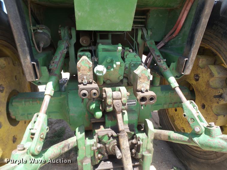 image for item EI9622 1979 John Deere 4440 tractor