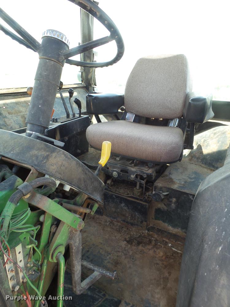 image for item EI9622 1979 John Deere 4440 tractor