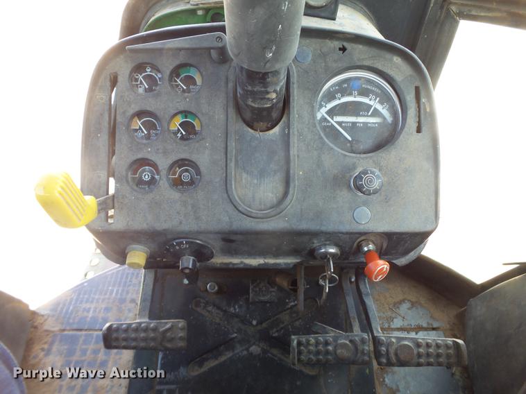 image for item EI9622 1979 John Deere 4440 tractor