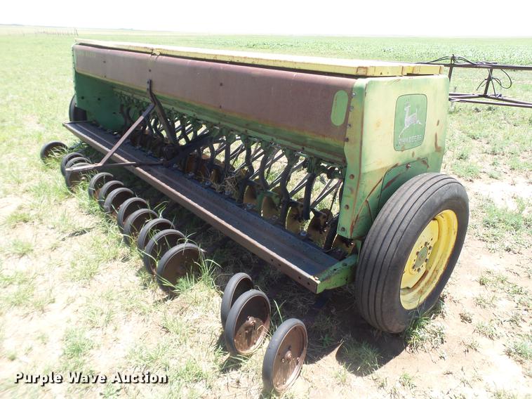 image for item EI9623 (2) John Deere 8300 grain drills