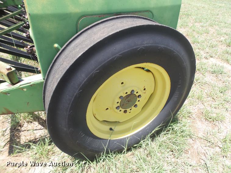 image for item EI9623 (2) John Deere 8300 grain drills