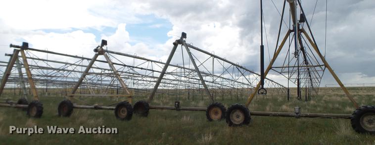 image for item EI9625 HK Tumac 1/4 mile center pivot