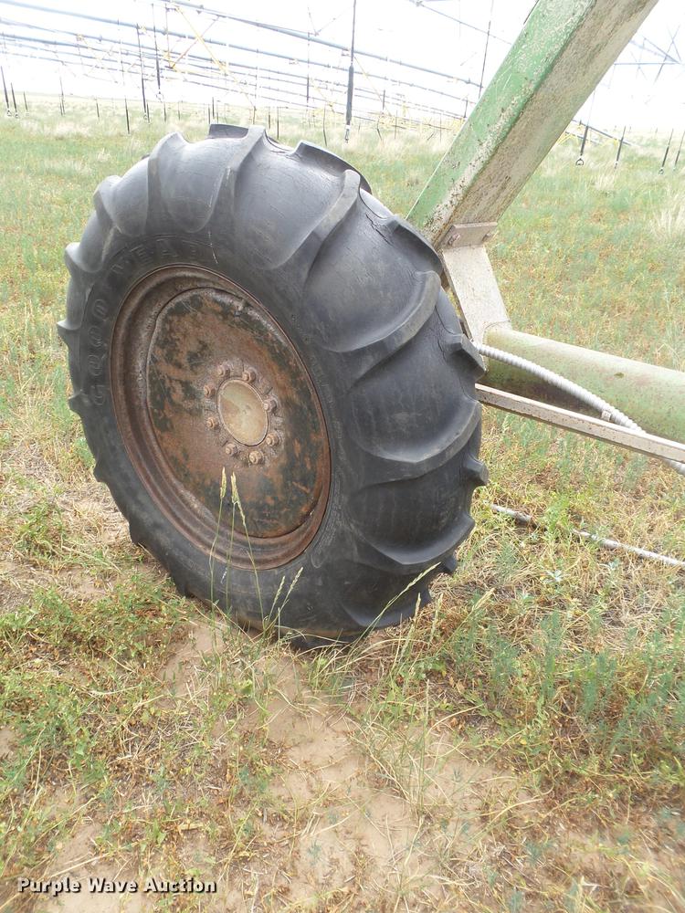 image for item EI9625 HK Tumac 1/4 mile center pivot