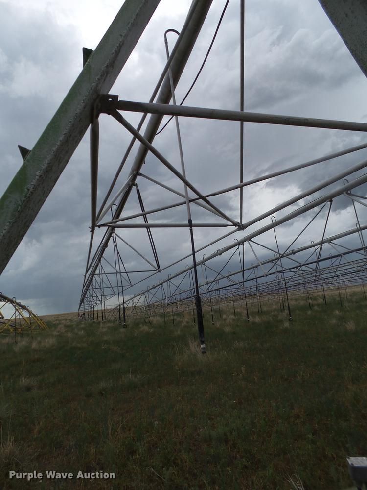 image for item EI9625 HK Tumac 1/4 mile center pivot