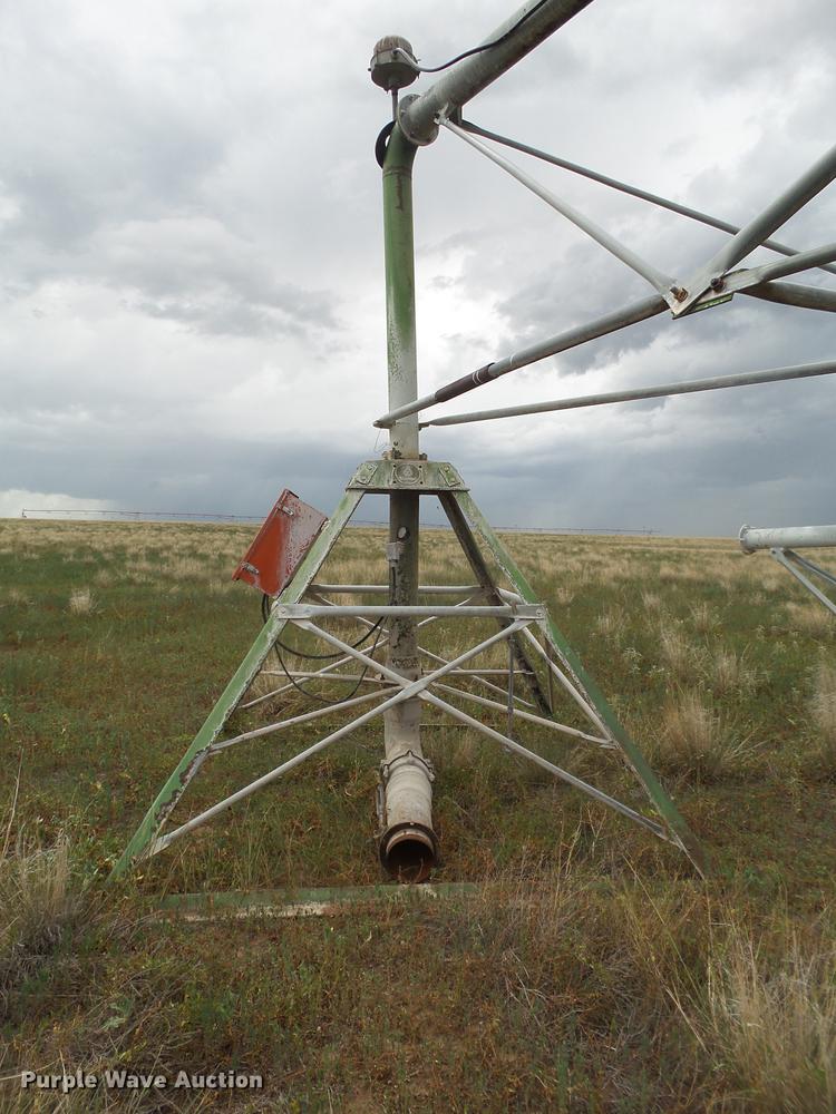 image for item EI9625 HK Tumac 1/4 mile center pivot