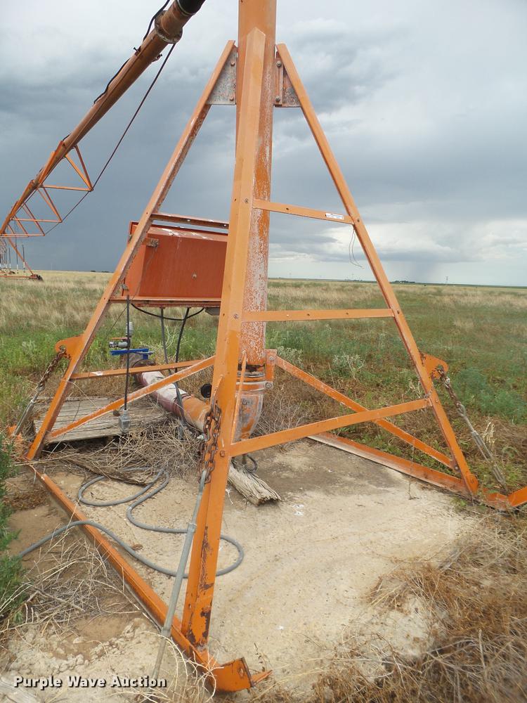 image for item EI9627 1/4 mile center pivot