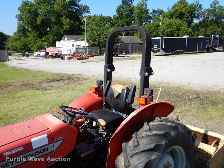 image for item EK9548 2004 Massey Ferguson 461 4WD tractor