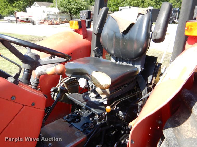 image for item EK9548 2004 Massey Ferguson 461 4WD tractor