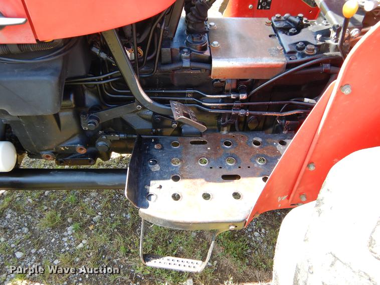 image for item EK9548 2004 Massey Ferguson 461 4WD tractor