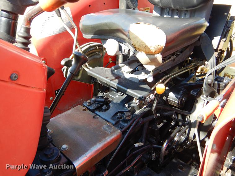 image for item EK9548 2004 Massey Ferguson 461 4WD tractor