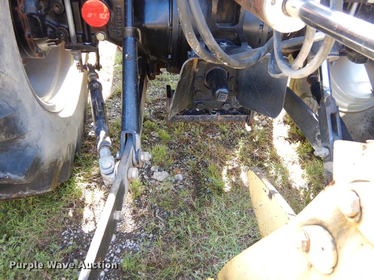 image for item EK9548 2004 Massey Ferguson 461 4WD tractor