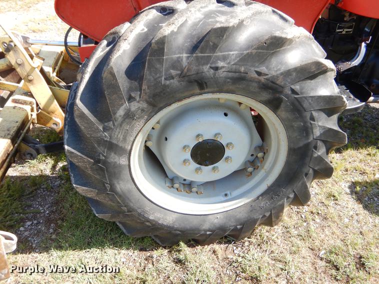 image for item EK9548 2004 Massey Ferguson 461 4WD tractor