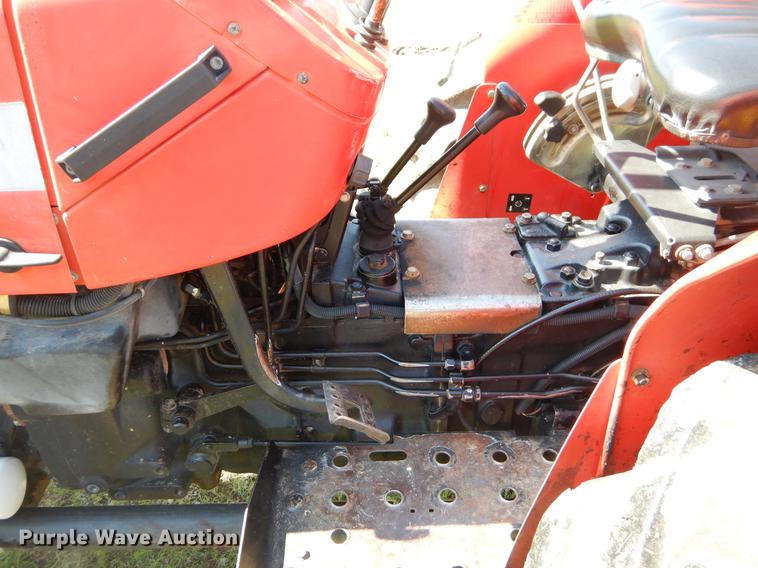 image for item EK9549 2006 Massey Ferguson 563 4WD tractor