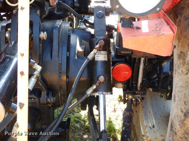 image for item EK9549 2006 Massey Ferguson 563 4WD tractor