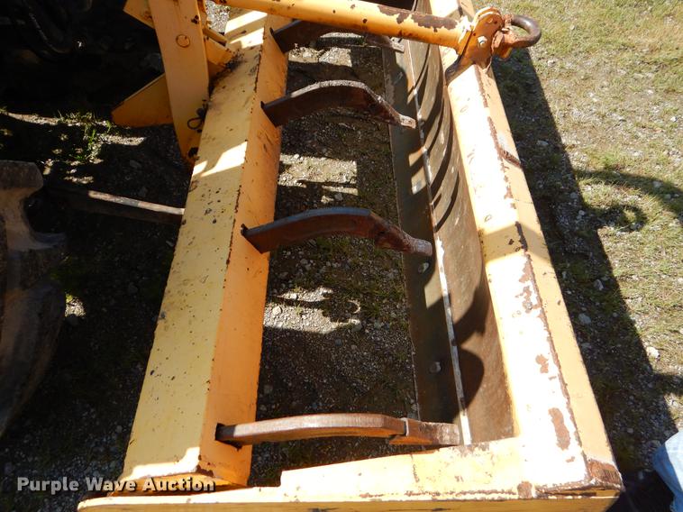 image for item EK9549 2006 Massey Ferguson 563 4WD tractor