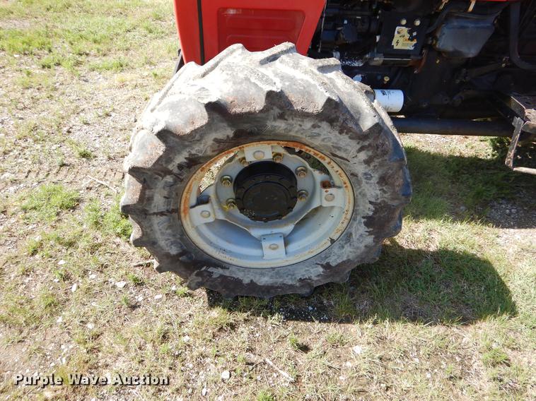 image for item EK9549 2006 Massey Ferguson 563 4WD tractor