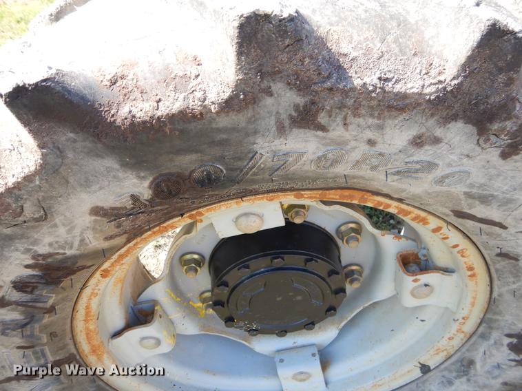 image for item EK9549 2006 Massey Ferguson 563 4WD tractor