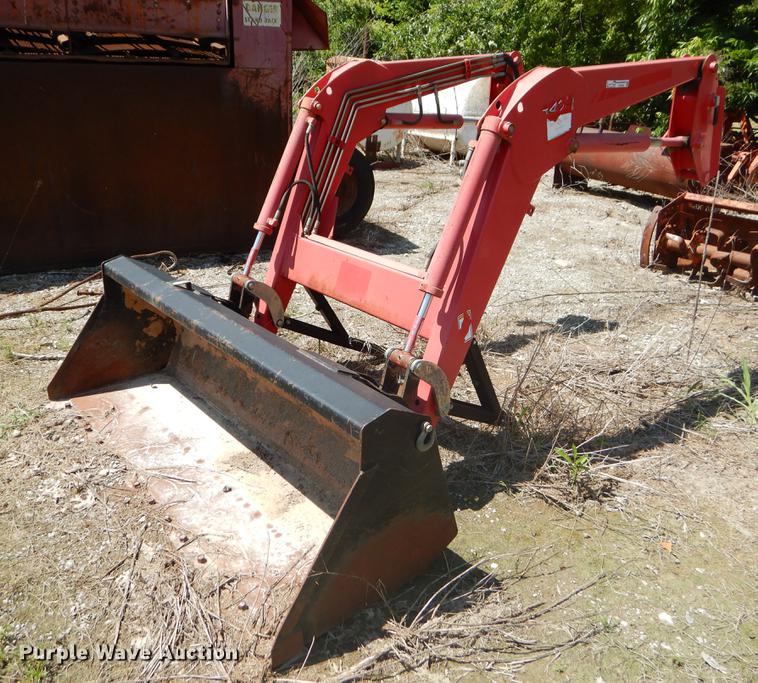 image for item EK9555 Massey Ferguson MF1055 loader