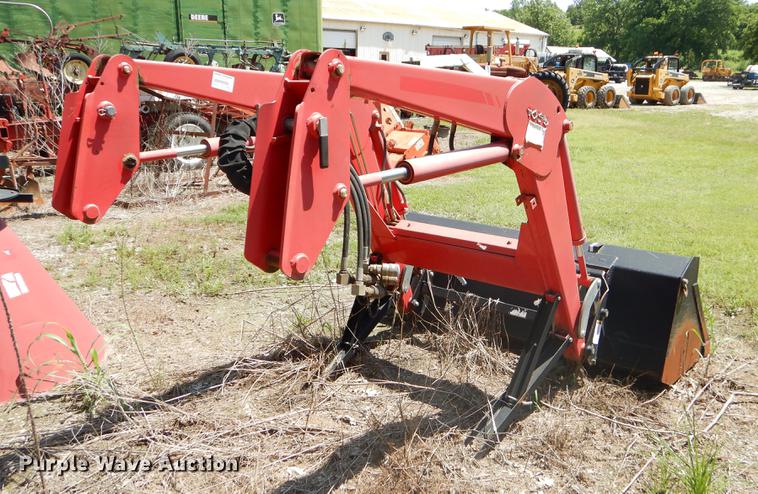 image for item EK9555 Massey Ferguson MF1055 loader