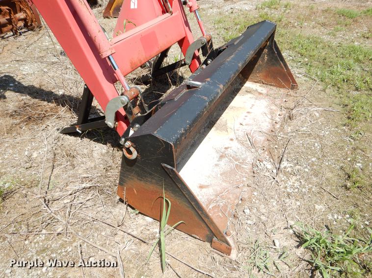 image for item EK9555 Massey Ferguson MF1055 loader