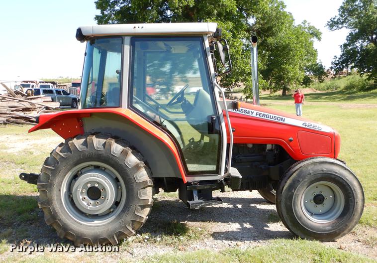 image for item EK9556 1998 Massey Ferguson 4225 tractor
