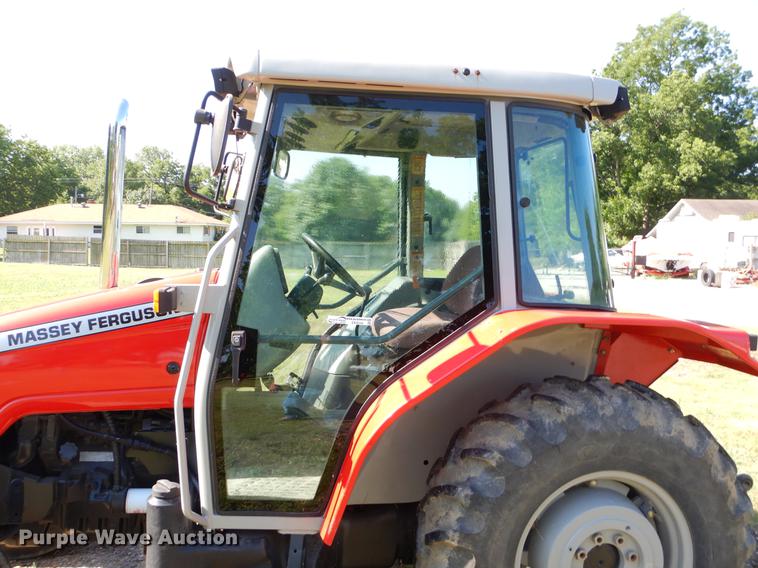 image for item EK9556 1998 Massey Ferguson 4225 tractor