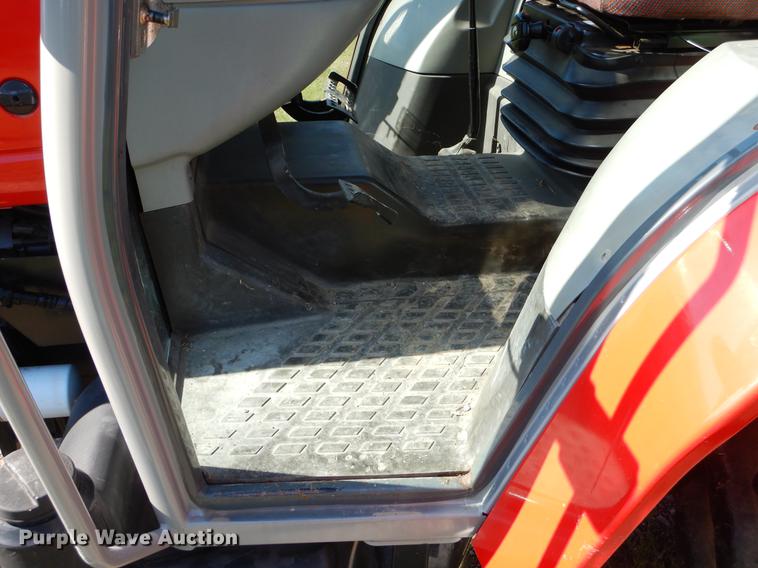 image for item EK9556 1998 Massey Ferguson 4225 tractor