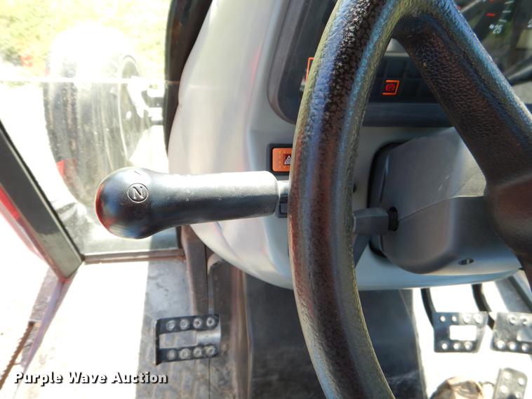 image for item EK9556 1998 Massey Ferguson 4225 tractor