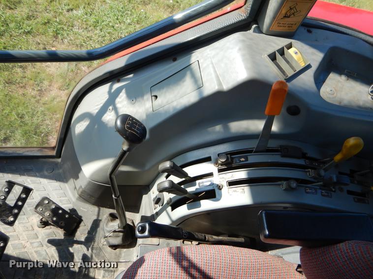 image for item EK9556 1998 Massey Ferguson 4225 tractor