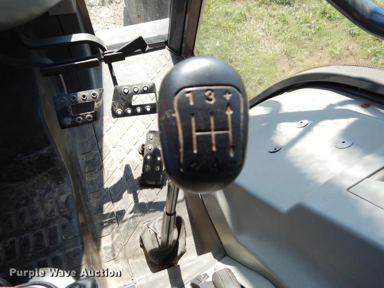 image for item EK9556 1998 Massey Ferguson 4225 tractor