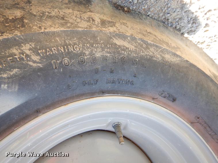 image for item EK9556 1998 Massey Ferguson 4225 tractor