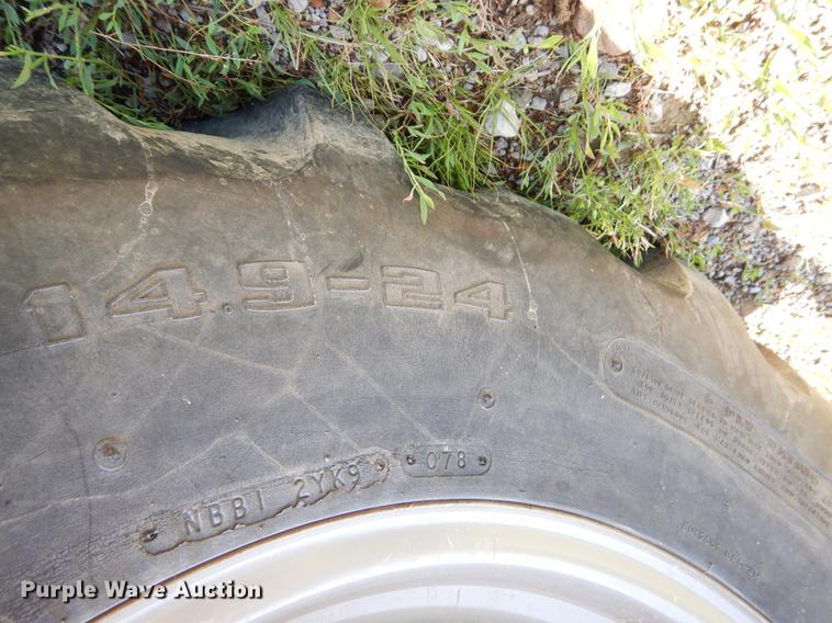 image for item EK9556 1998 Massey Ferguson 4225 tractor