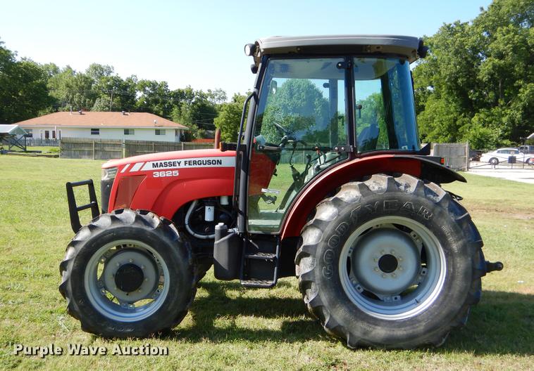 image for item EK9561 2006 Massey Ferguson 3625 4WD tractor