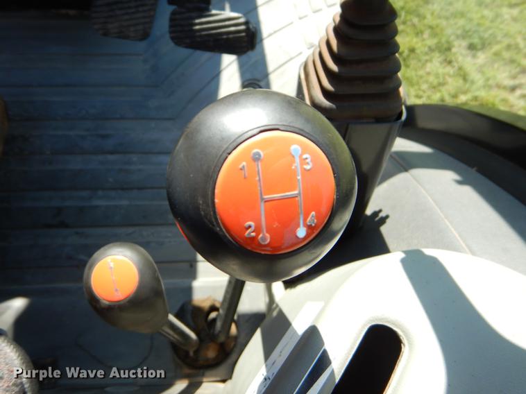 image for item EK9561 2006 Massey Ferguson 3625 4WD tractor