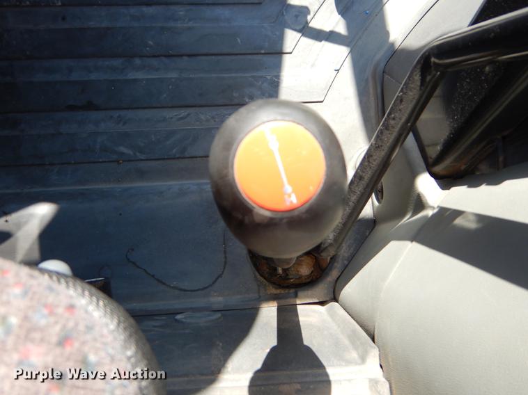 image for item EK9561 2006 Massey Ferguson 3625 4WD tractor