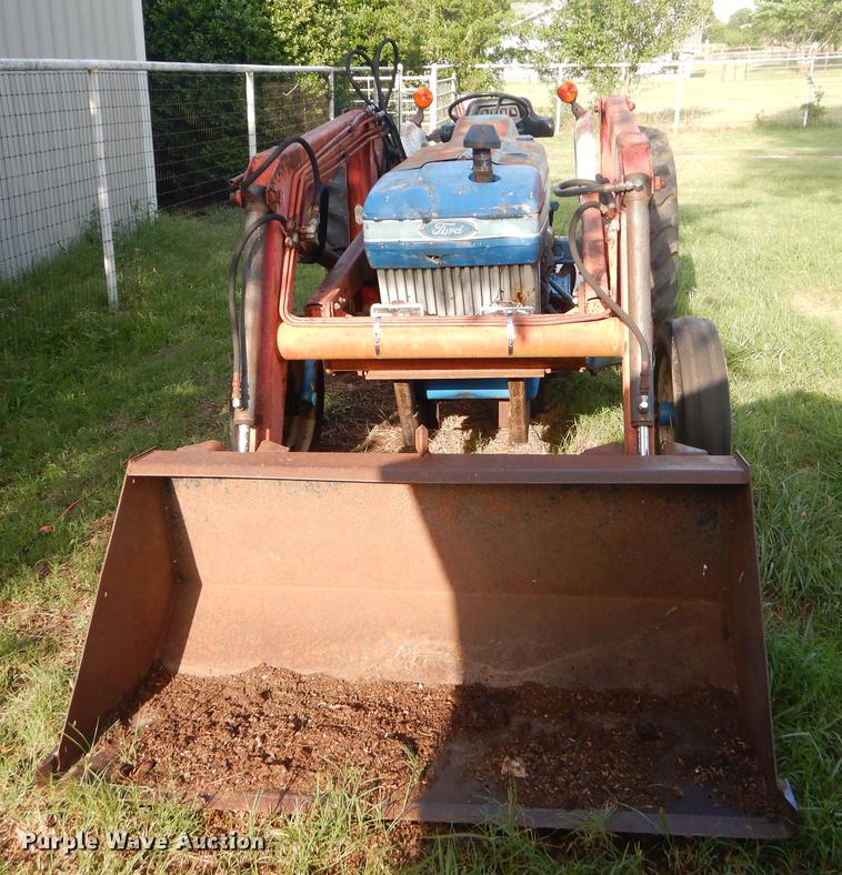 image for item EK9572 Ford 2310 tractor