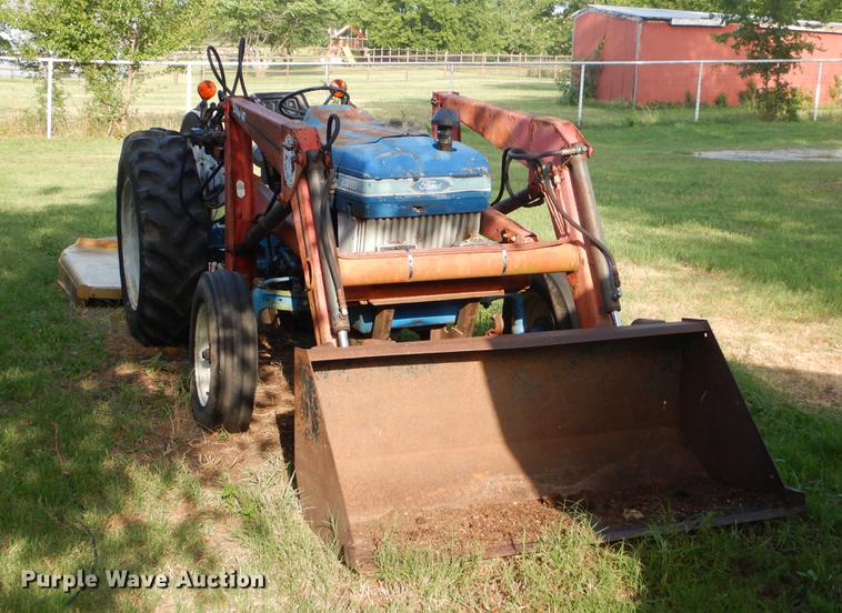 image for item EK9572 Ford 2310 tractor